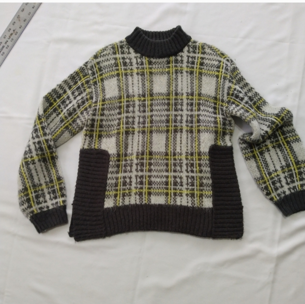 Nine west plaid sweater